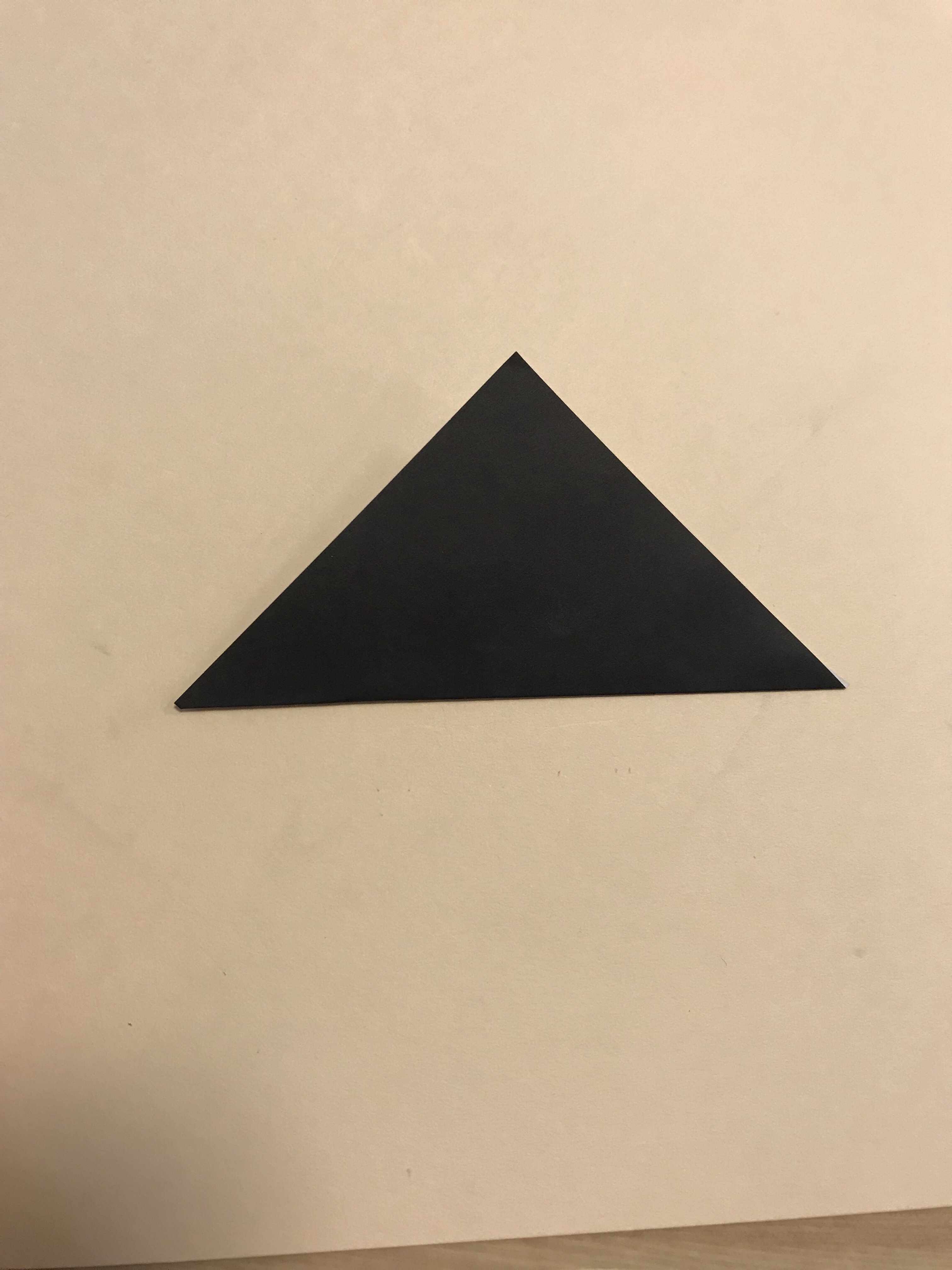 三角形に折った写真